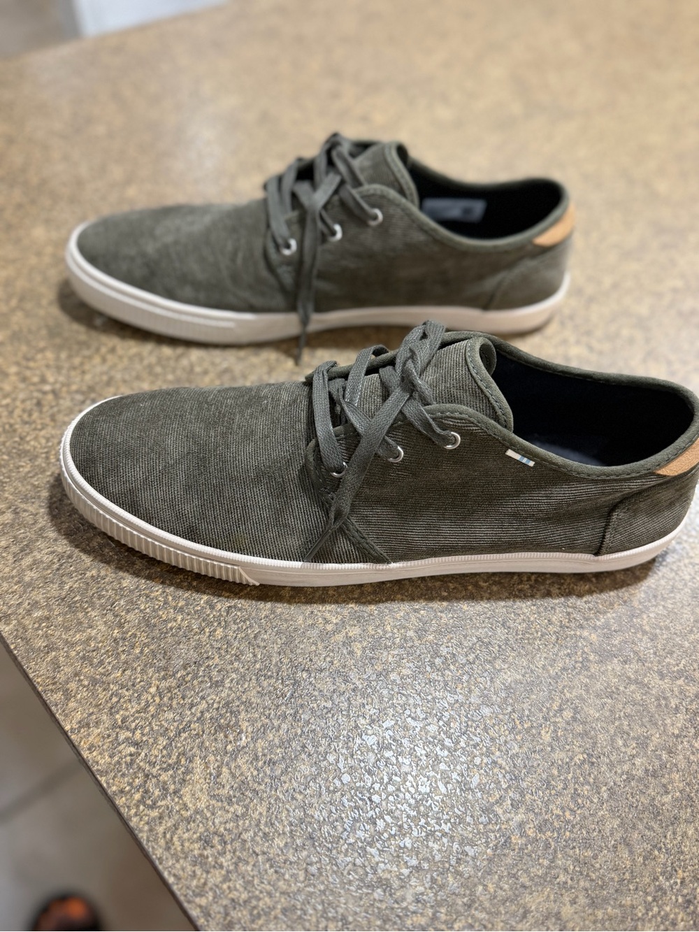 Toms Men's Lace-Up Canvas Sneakers - Olive Green with Tan Accent